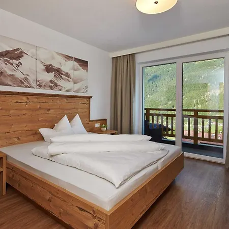 Apartment Alpendiamond In & Bike Out 200, 400 & Penthouse 600 *