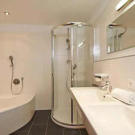 Alpendiamond In & Bike Out 200, 400 & Penthouse 600 Διαμέρισμα Ζόλντεν