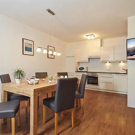 Apartment Alpendiamond In & Bike Out 200, 400 & Penthouse 600 *