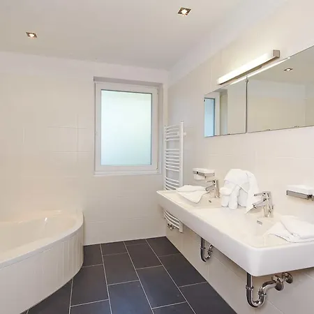 Alpendiamond In & Bike Out 200, 400 & Penthouse 600 Apartamento